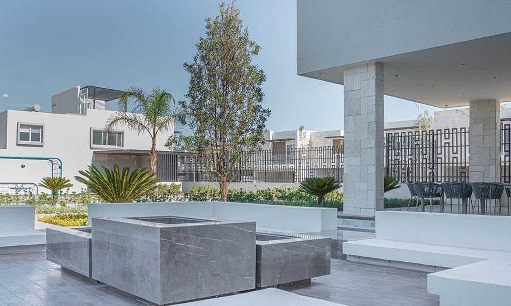 AVENIDA NIÑOS HEROES TROJES DE ALONSO, 0 , 0 ,0,Terreno,Venta,AVENIDA NIÑOS HEROES,0,1084