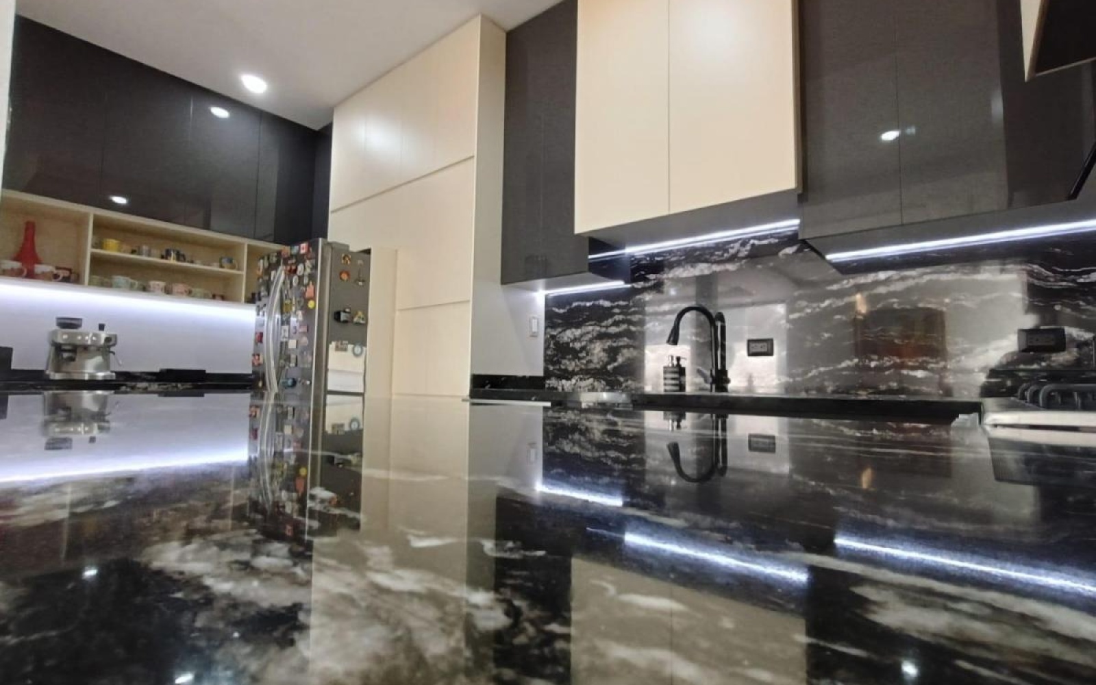 204 Av. Siglo XXI residencial las plazas, 3 Habitaciones Habitaciones, 2 Habitaciones Habitaciones,3 BathroomsBathrooms,Casa,Venta,Av. Siglo XXI ,1097