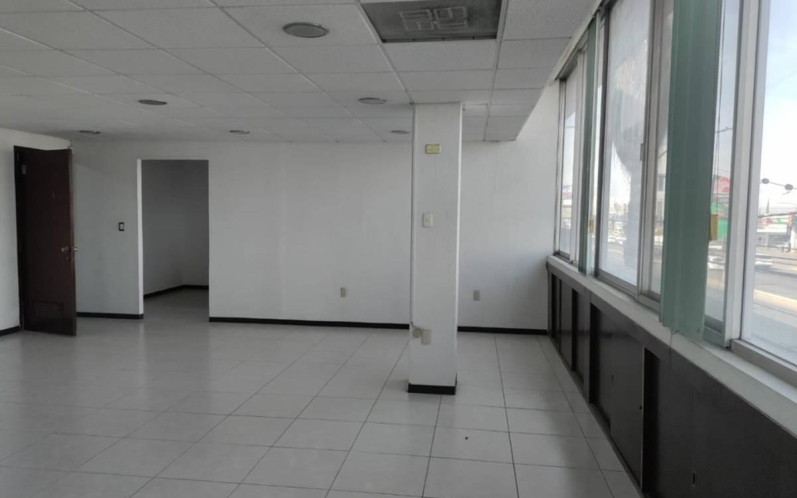1004 Av. de la Convención de 1914 Nte. CIRCUNVALACION NORTEFRACCIONAMIENTO, 0 , 10 Habitaciones Habitaciones,0,Local Comercial,Venta,Av. de la Convención de 1914 Nte.,0,1113