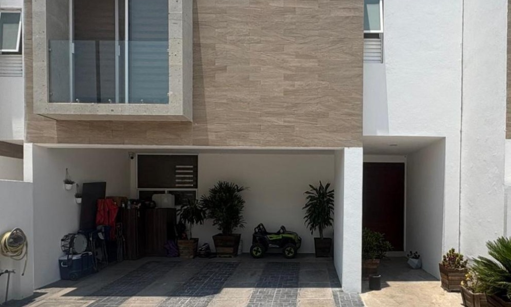 308 AV SAN ANTONIO FRACCIONAMIENTO RANCHO SANTA MONICA, 3 Bedrooms Bedrooms, 2 Rooms Rooms,3 BathroomsBathrooms,Casa,Venta,AV SAN ANTONIO,0,1120