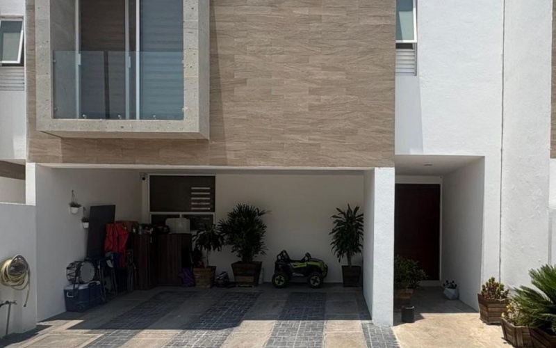 308 AV SAN ANTONIO FRACCIONAMIENTO RANCHO SANTA MONICA, 3 Bedrooms Bedrooms, 2 Rooms Rooms,3 BathroomsBathrooms,Casa,Venta,AV SAN ANTONIO,0,1120