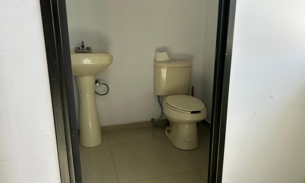 102 Los Naranjos Constitucion, Aguascalientes, 3 Bedrooms Bedrooms, 0 ,1 BathroomBathrooms,Oficina,Renta,Los Naranjos,0,1162