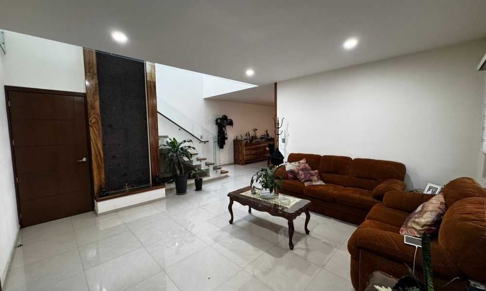 Av. Arroyo del Molino, Las Cavas, Aguascalientes 20110, 4 Bedrooms Bedrooms, 2 Rooms Rooms,3 BathroomsBathrooms,Casa,Venta,Av. Arroyo del Molino,0,1243