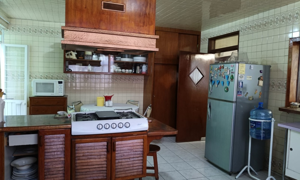 Calle República de Guatemala, Jardines de Santa Elena, Aguascalientes 20238, 8 Bedroom Bedrooms, 2 Room Rooms,4 BathroomBathrooms,Casa,Venta,Calle República de Guatemala,0,1276