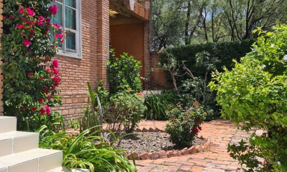 402 Hernan Cortez Campestre la herradura, 5 Habitaciones Habitaciones, 7 Habitaciones Habitaciones,6 BathroomsBathrooms,Casa,Venta,Hernan Cortez,0,1034