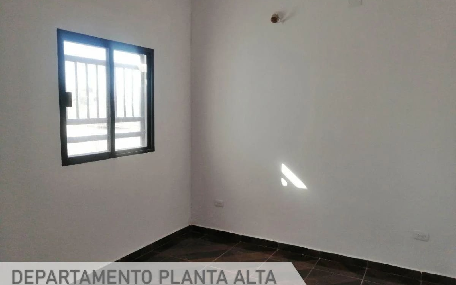 7 CRISANTEMO EL CENTENARIO, 4 Habitaciones Habitaciones, 1 Habitación Habitaciones,2 BathroomsBathrooms,Casa,Venta,CRISANTEMO,1046