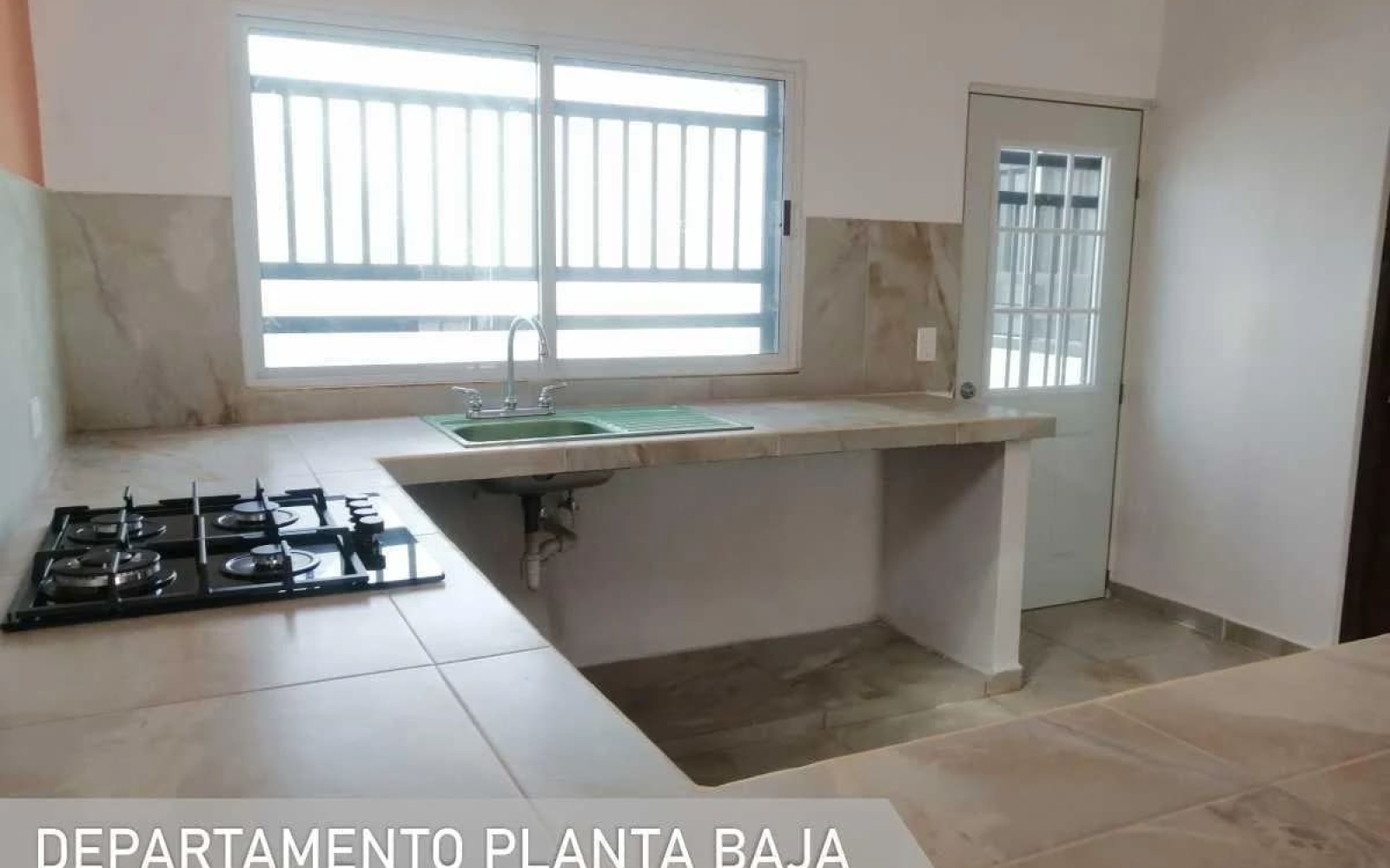 7 CRISANTEMO EL CENTENARIO, 4 Habitaciones Habitaciones, 1 Habitación Habitaciones,2 BathroomsBathrooms,Casa,Venta,CRISANTEMO,1046