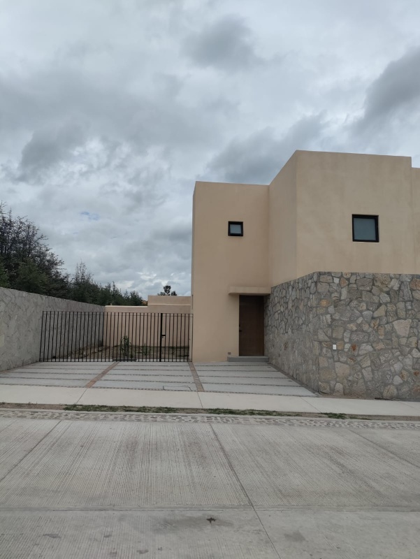 sur, AGUASCALIENTES, 3 Habitaciones Habitaciones, 2 Habitaciones Habitaciones,3 BathroomsBathrooms,CASA,EN RENTA,1685